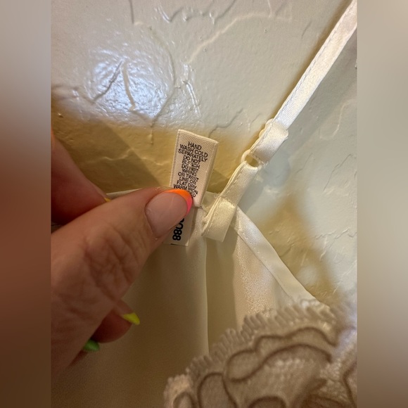 Victoria’s Secret Teddy Ivory Lace Sequins Wedding - Picture 6 of 7